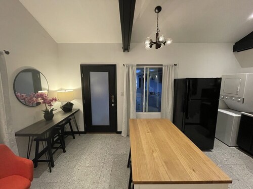 West Redding mid-century style guest house