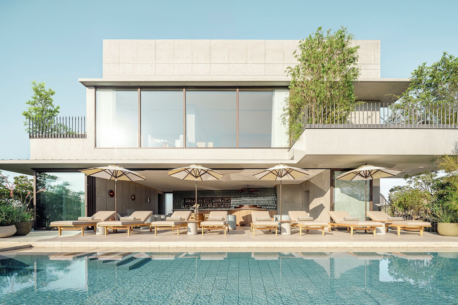 Poolside bar