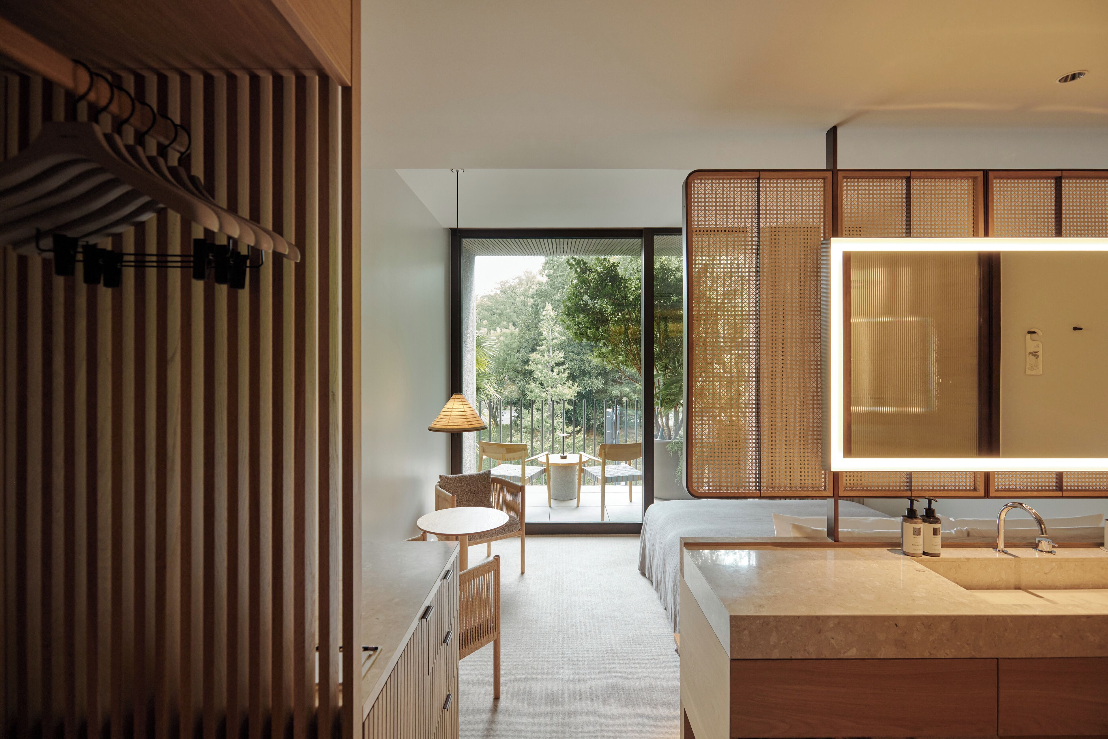 PARK VIEW STANDARD + BALCONY | Hypo-allergenic bedding, minibar, in-room safe, blackout curtains