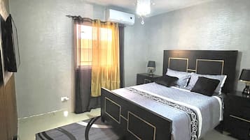 3 chambres, fer et planche Ă  repasser, Wi-Fi, draps fournis