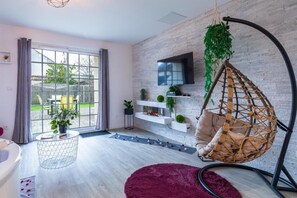 Télévision, cheminée