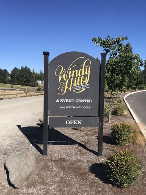 Exterior detail - Pioneer Heritage Apt 1 Downtown Ridgefield (Ridgefield)