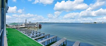 Lake Conroe Waterfront | Pool & Boat Ramp | Seven Coves Resort | Near Dining & Family Fun