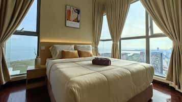 家庭公寓, 4 间卧室, 浴缸, 海景 | 熨斗/熨衣板、免费 WiFi、床单