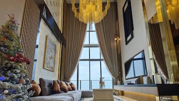 Penthouse Familial, 3 chambres, baignoire, vue mer | Coin séjour