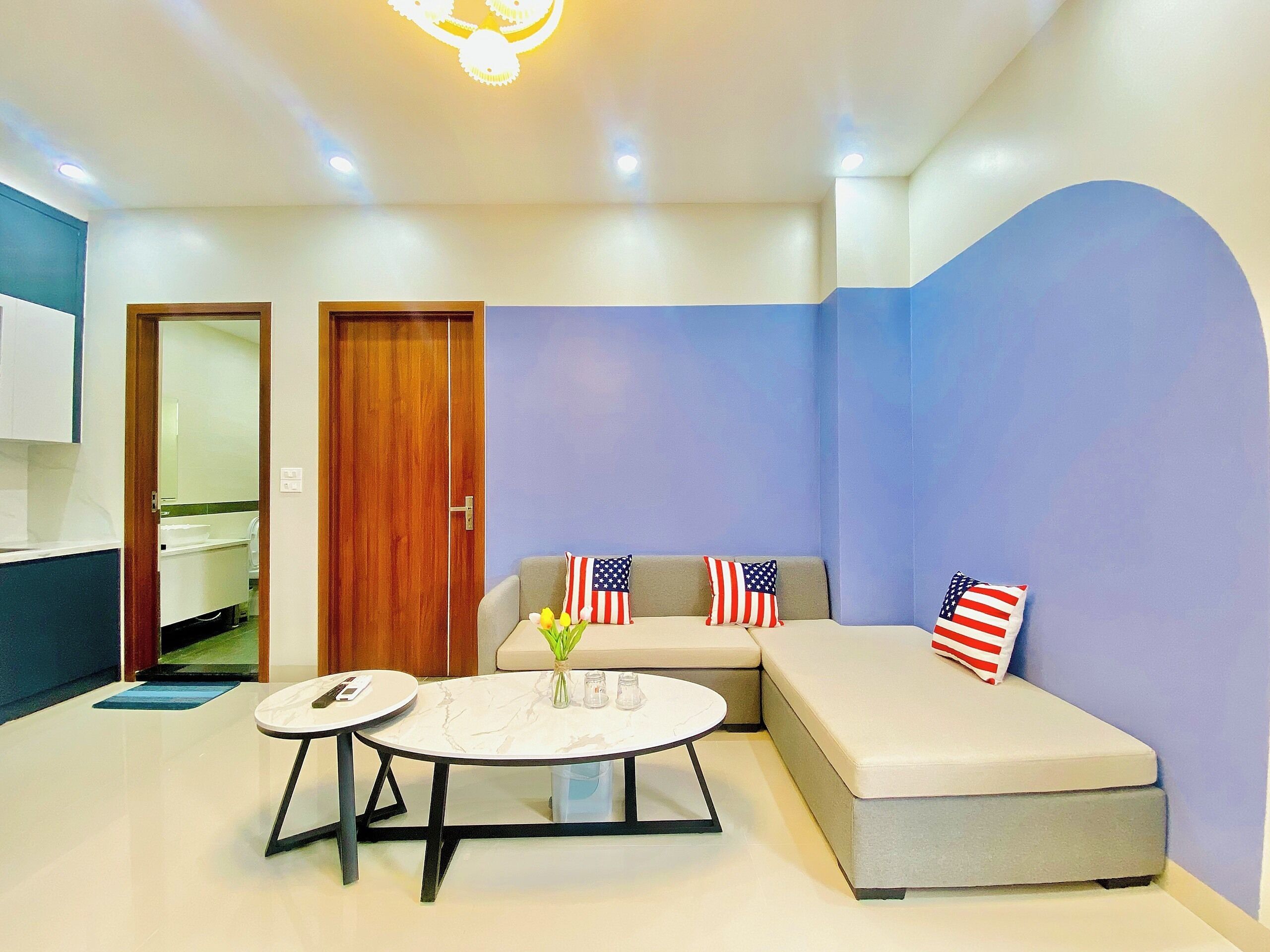 Luxury Apartment, 1 King Bed | Desk, laptop workspace, blackout drapes, soundproofing