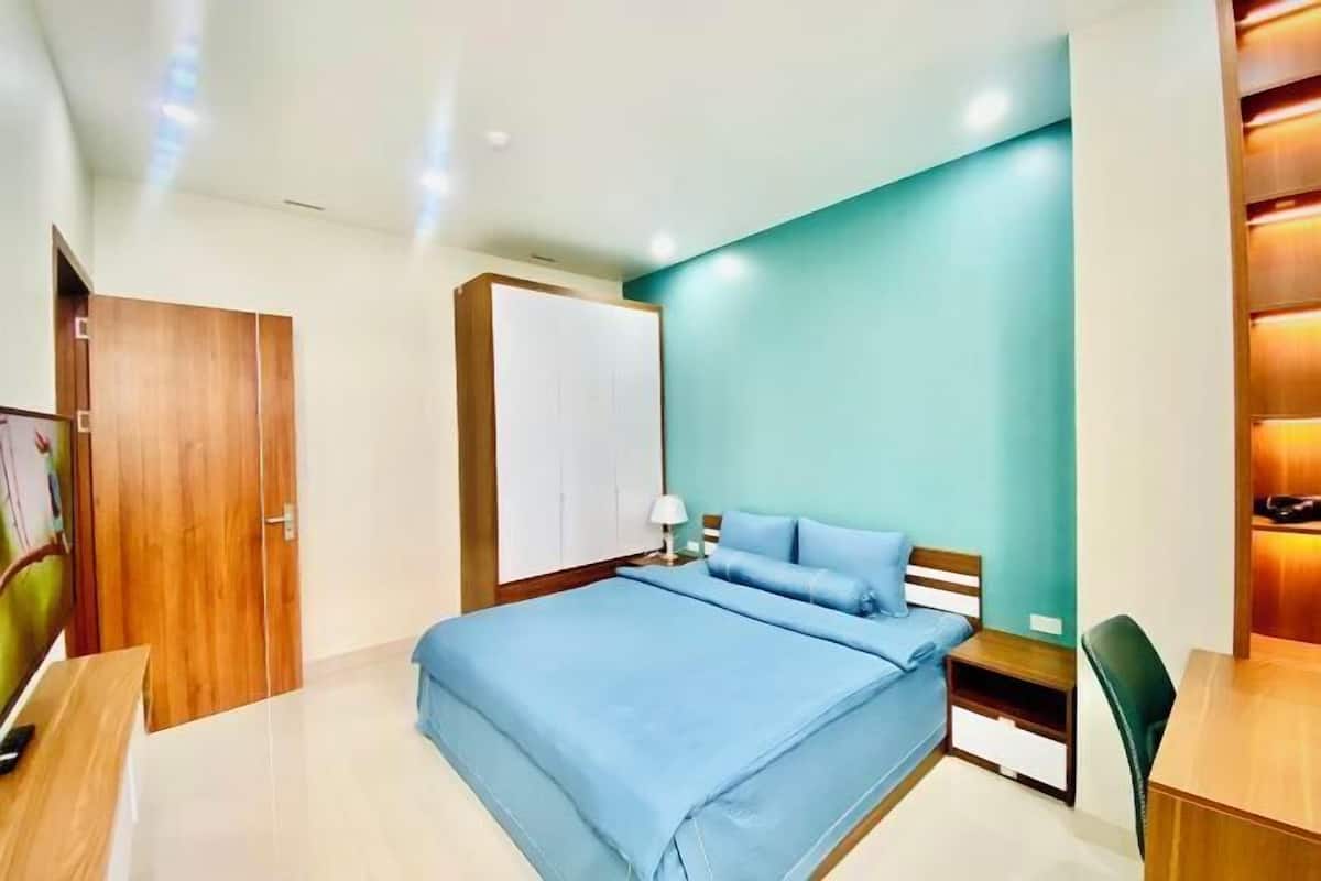 1 dormitorio, escritorio, espacio para trabajar con un portátil