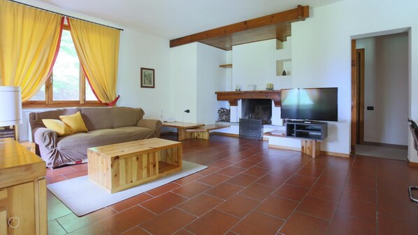 Villa | 4 bedrooms - San Rocco 69 in San Fedele Intelvi (Centro Valle Intelvi)