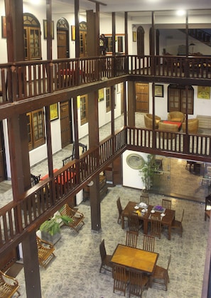 Interior detail - Sizzle Sports Club (Kandy)