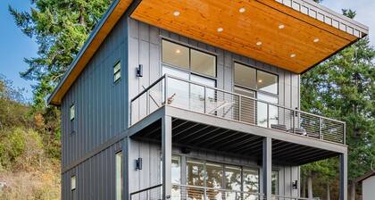 Beach Access, Chef’s Kitchen, Rain Shower, Peloton