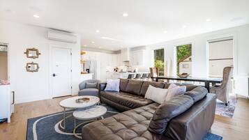 Smart TV, fireplace, stereo, computer monitors