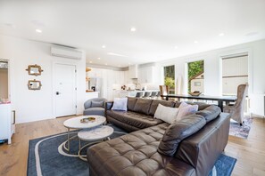 Smart TV, fireplace, stereo, computer monitors
