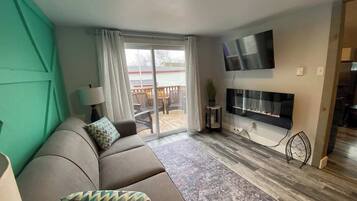 Smart TV, fireplace, offices