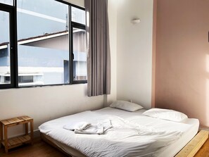 Basic Single Room | Bed sheets - J&K Hotel (Ho Chi Minh City)