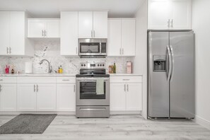 Private kitchen - The Place to Stay in Tampa Bay! 3 Bed, 2 Bath Instagram Worthy Updated Home! (Tampa)