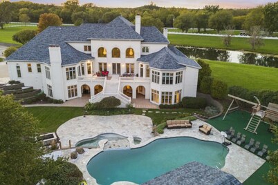12,000 SF Mansion w/Pool & Lakeview