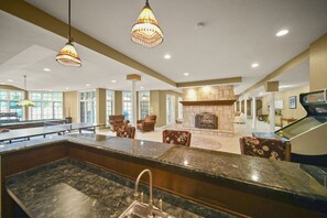 Game room - 12,000 SF Mansion w/Pool & Lakeview (Morris)