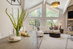 Smart TV, fireplace, offices