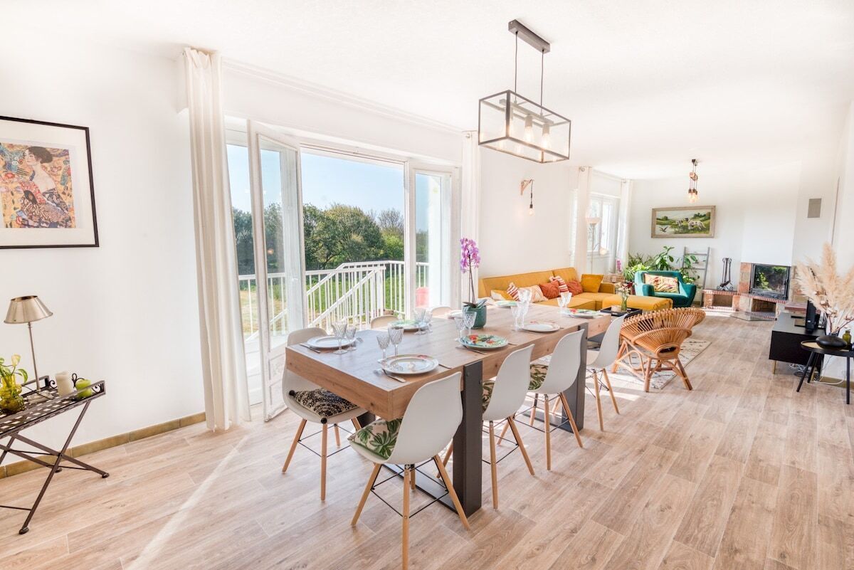 電視、壁爐、書籍