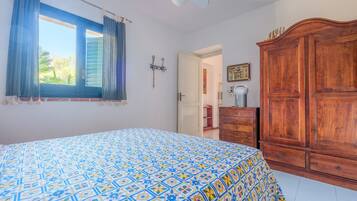 2 habitaciones, escritorio, wifi gratis y ropa de cama