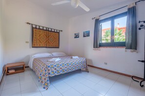 2 bedrooms, desk, free WiFi, bed sheets