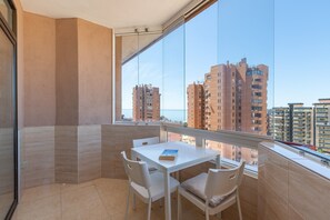 Dining - Holiday Apartment "Sunny One Bedroom" with Sea View & Wi-Fi (Malaga)