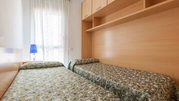 3 habitaciones, tabla de planchar con plancha y wifi gratis