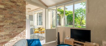 Studio Apartment "À La Campagne" with Private Pool & Wi-Fi