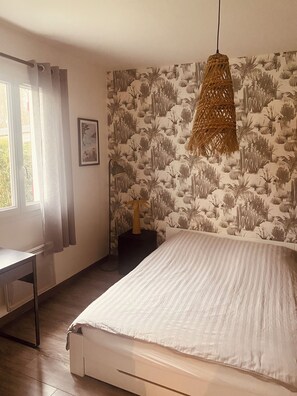 3 bedrooms, desk, free WiFi