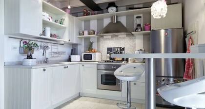 Your Little Loft, Delightful Loft 15 minutes from Lake Garda