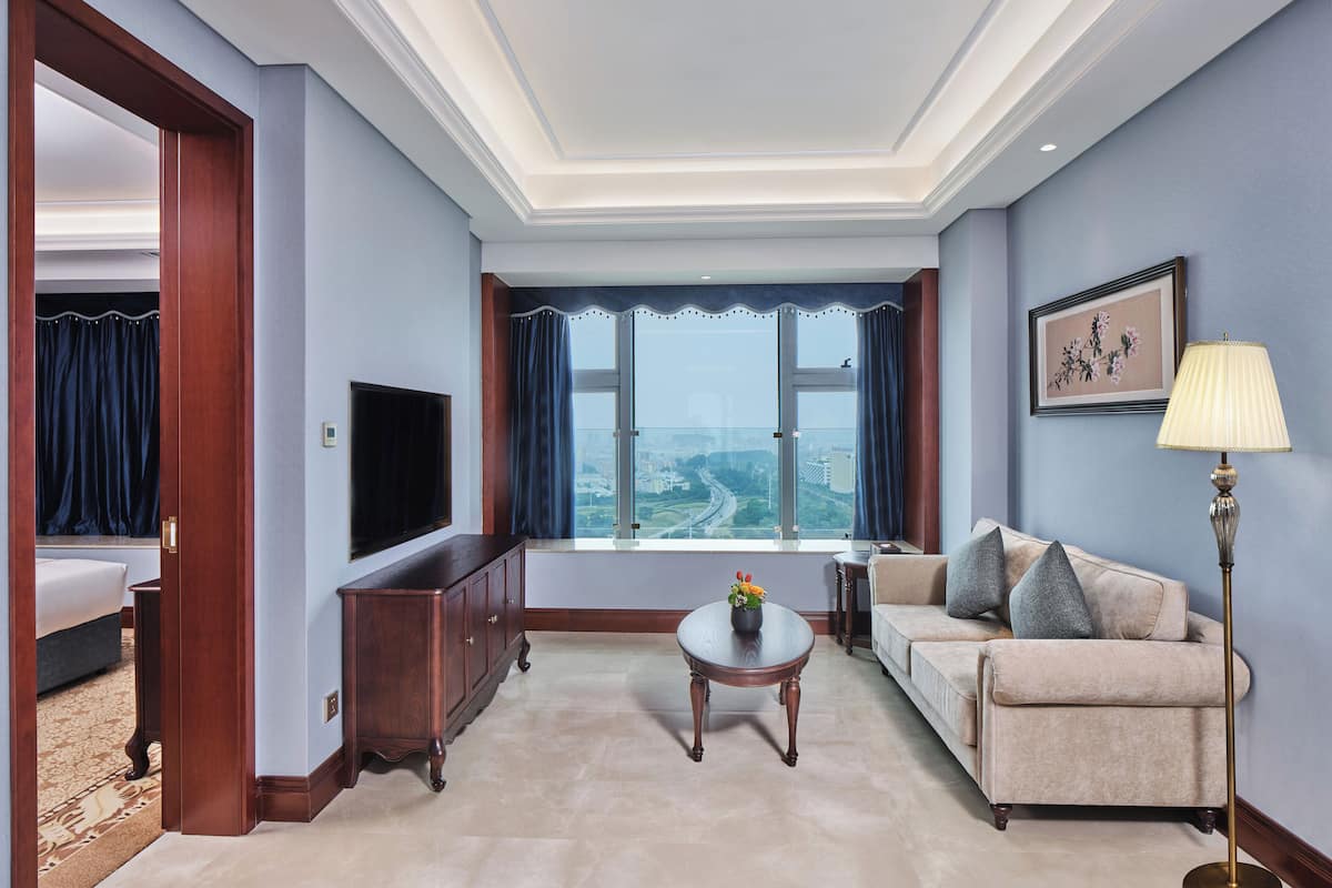 Premium Room | 1 bedroom, premium bedding, pillowtop beds, in-room safe