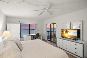 2 室のベッドルーム、デスク、アイロン / アイロン台、WiFi