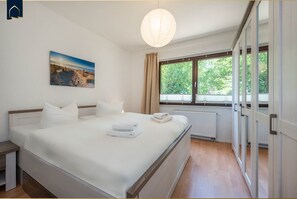 3 bedrooms, free WiFi - Geräumiges Ferienhaus in Ländlicher Idylle mit Stellplatz, Wlan und Terrasse (Mellenthin)