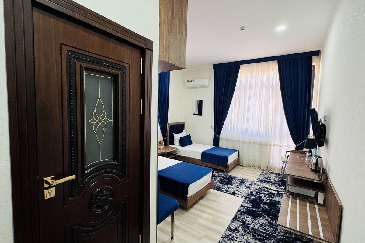 Standard Double Room, 1 Double Bed, Non Smoking, Private Bathroom | Hypo-allergenic bedding available, minibar, desk, laptop workspace