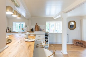 Dining - Ferienhaus De ole Hüs 1735 in Braderup für bis zu 5 Personen (Braderup)