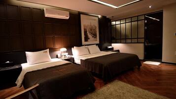 غرفة ملكية مستويان/طابقان | واي فاي مجانًا وملاءات أسرّة