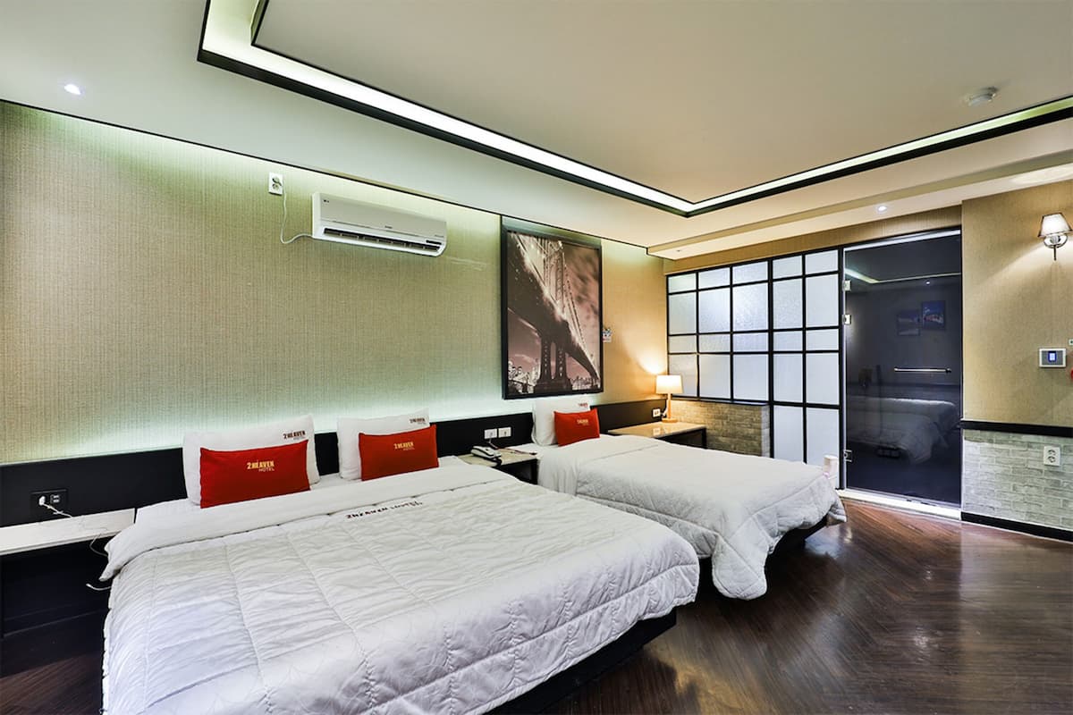 Royal Room