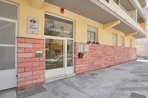 Exterior detail - Studio Apartment "Lintras" with Shared Pool & Wi-Fi (Torrox)