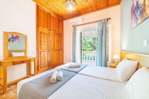 3 chambres, fer et planche à repasser, Wi-Fi gratuit, draps fournis
