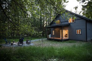 Terrace/patio - Perch - Modern & Tranquil 3BR Cabin (Ashford)