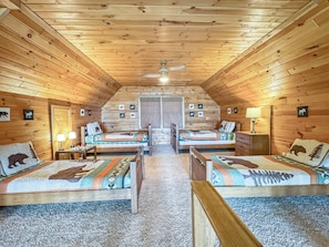 6 bedrooms, iron/ironing board, free WiFi, bed sheets