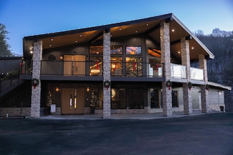 Exterior. Million Dollar views, and walk to the Country Club.