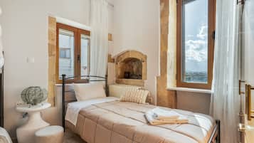 2 chambres, fer et planche à repasser, Wi-Fi gratuit, draps fournis