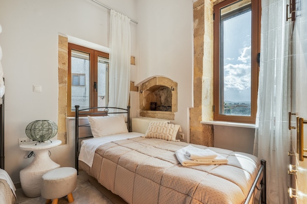 2 chambres, fer et planche à repasser, Wi-Fi gratuit, draps fournis