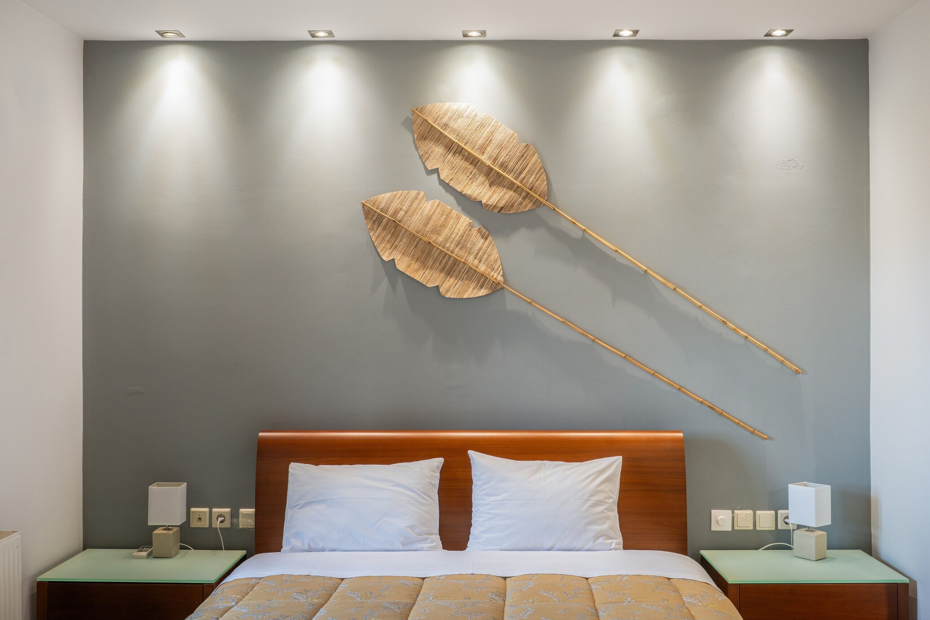 2 dormitorios, tabla de planchar con plancha, wifi gratis y ropa de cama