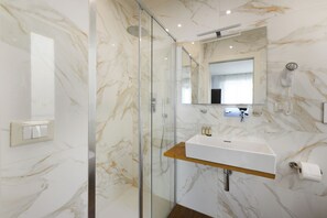 Chambre Double Deluxe | Salle de bain