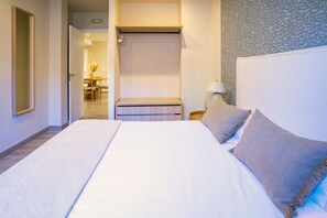 2 makuuhuonetta, silitysrauta/-lauta, ilmainen Wi-Fi, vuodevaatteet