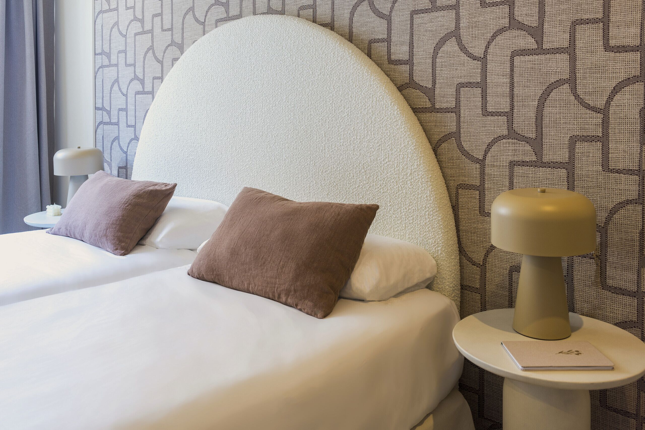 Een strijkplank/strijkijzer, gratis wifi, beddengoed