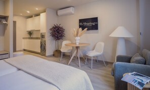 Silitysrauta/-lauta, ilmainen Wi-Fi, vuodevaatteet