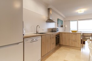 Fridge, microwave, oven, dishwasher